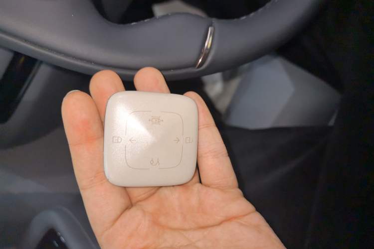 Used Zeekr MIX 2025 Intelligent Driving Version
