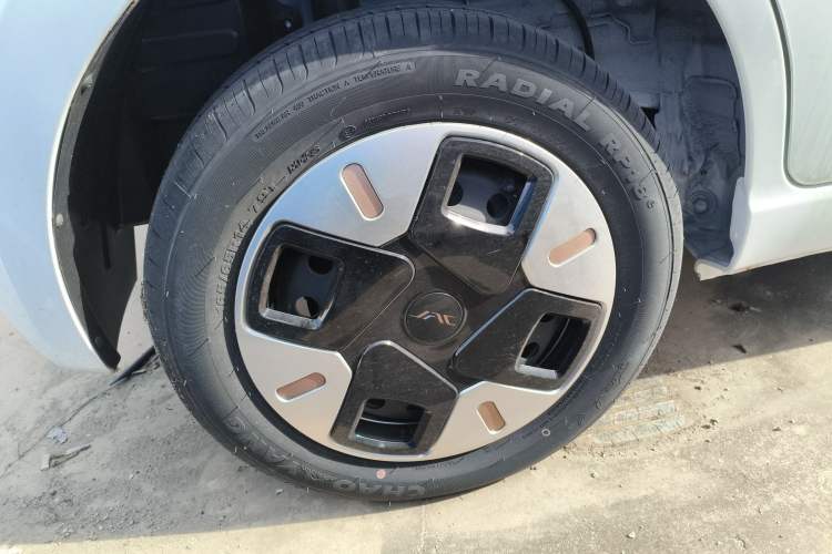 Used JAC Yiwei E10X 2024 Charming Edition 301km Air
