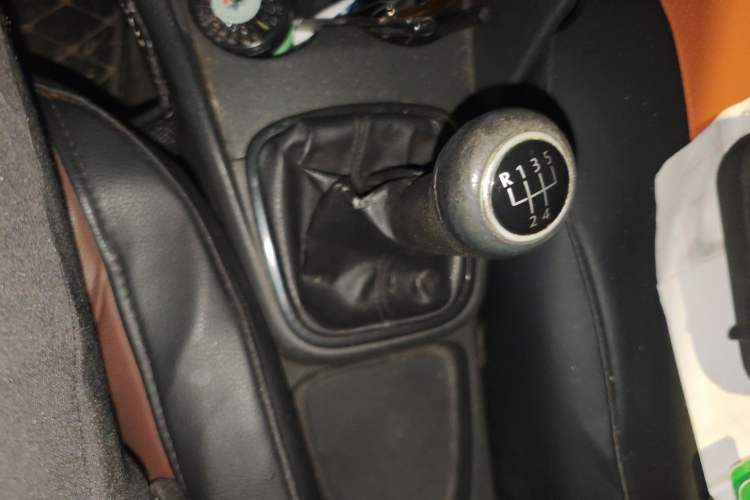 Used Volkswagen Polo 2011 1.4L Manual ZhiLe Edition Gear Lever