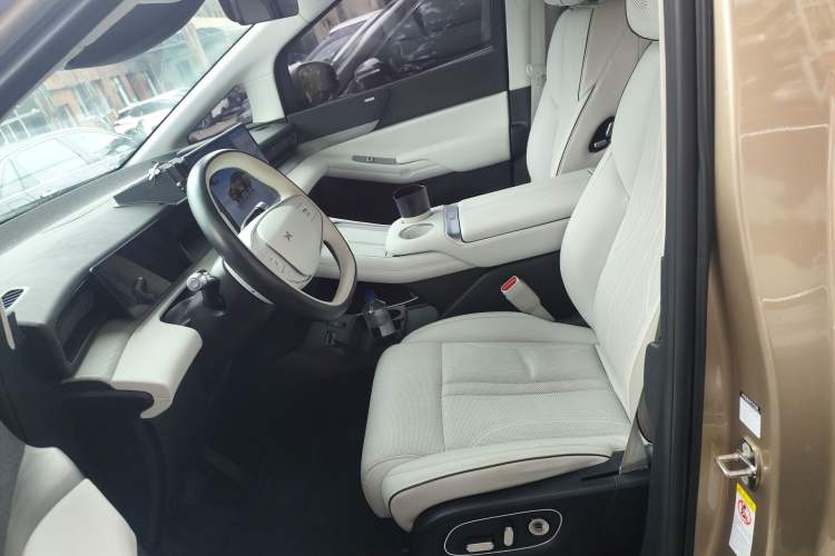 Used XPeng X9 2024 640 All-Wheel Drive High-Performance Max
