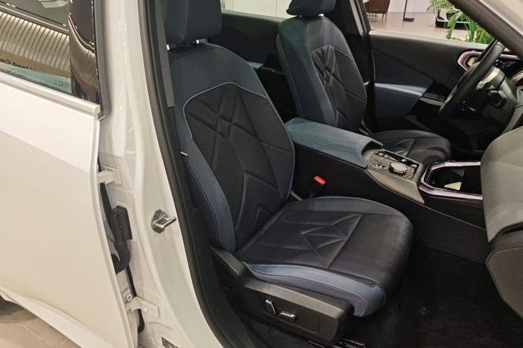 Used BMW X3 2025 xDrive30L Luxury Edition M Sport Package
