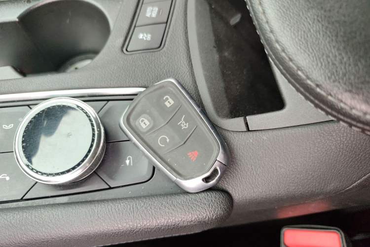 Used Cadillac XT5 2022 2.0T Two-Wheel Drive Luxury Version