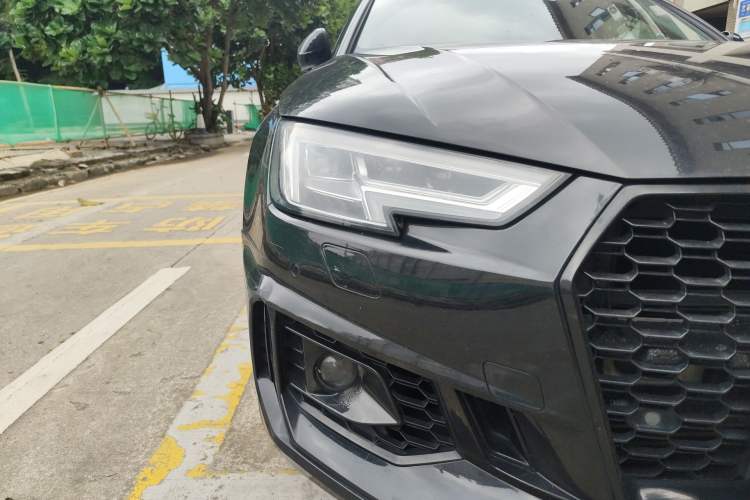 Used Audi A4L 2019 40 TFSI Fashion Edition China VI Emission Standard