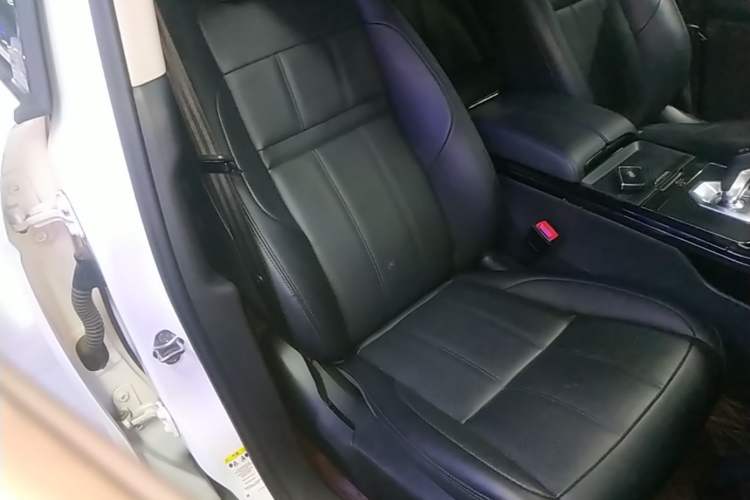 Used Land Rover Range Evoque 2020 249 PS R-DYNAMIC SE Sport Technology Edition