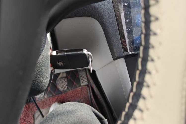 Used Skoda Rapid 2016 1.6L Manual Front-Wheel-Drive Version Vehicle Key