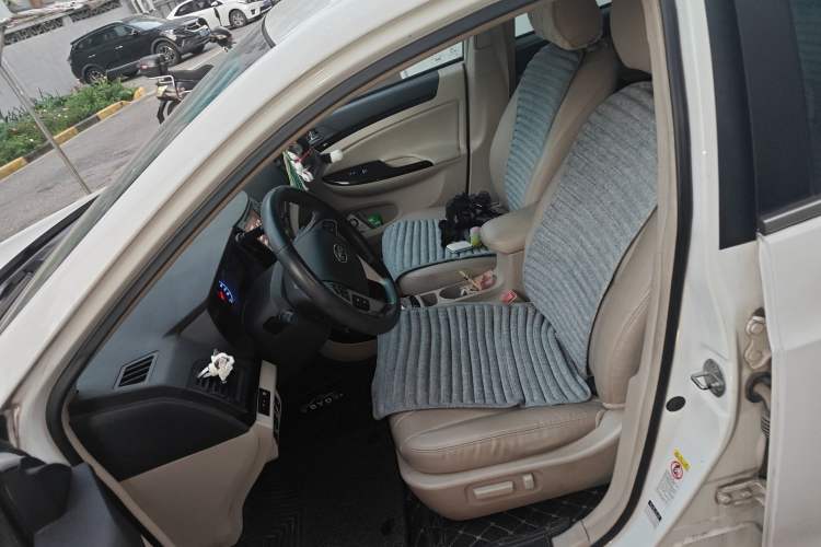 Used BYD Surui 2012 1.5TID Automatic Flagship Version Left Front Seat