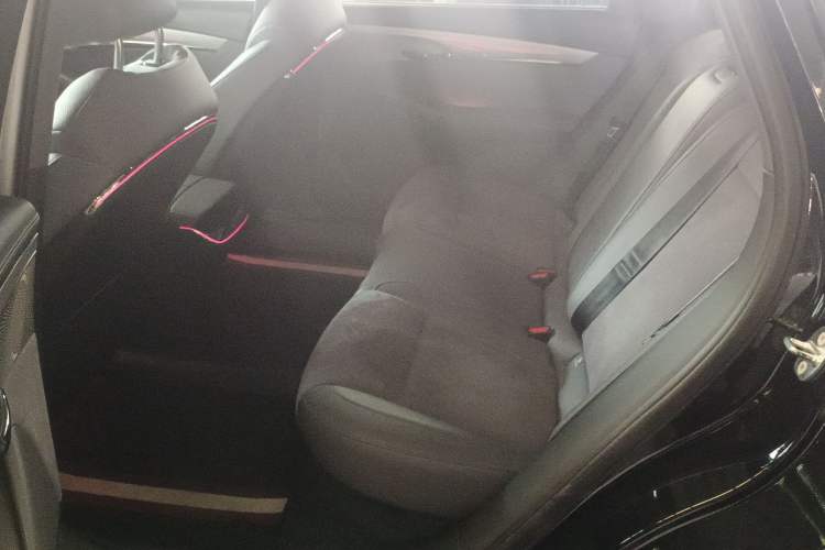 Used VOYAH PASSION 2024 PHEV Four-Wheel Drive Ultra-Long Range Flagship Model Left Rear Seat