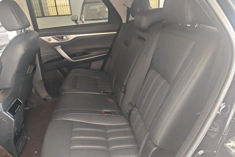 Used CHANGAN CS95 2019 2.0T Two-Wheel-Drive Prestige Version
