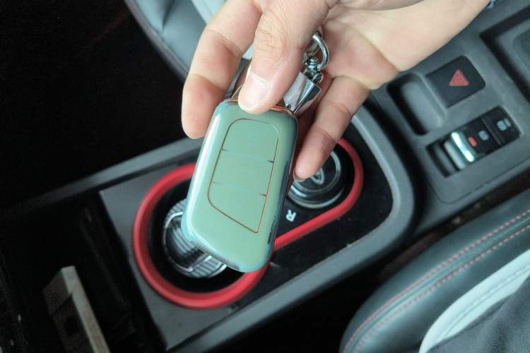 Used Chery Little Ant 2022 Restyled Version Sweet Pink Edition Half-Sugar Version 30.6 kWh 30 kW 301 km
