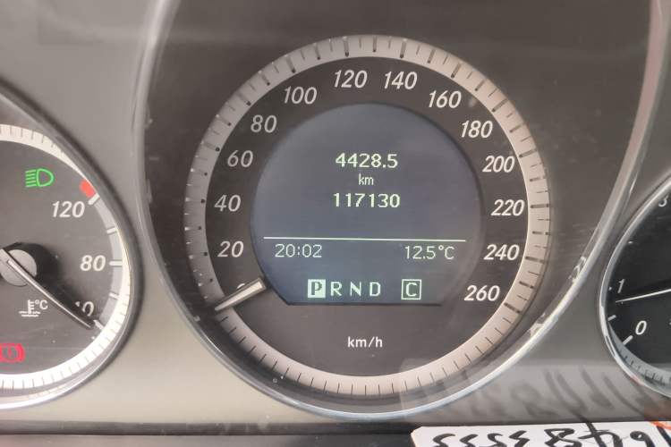 Used Mercedes-Benz C-Class 2010 C 200 CGI Elegance Model Odometer Close Up