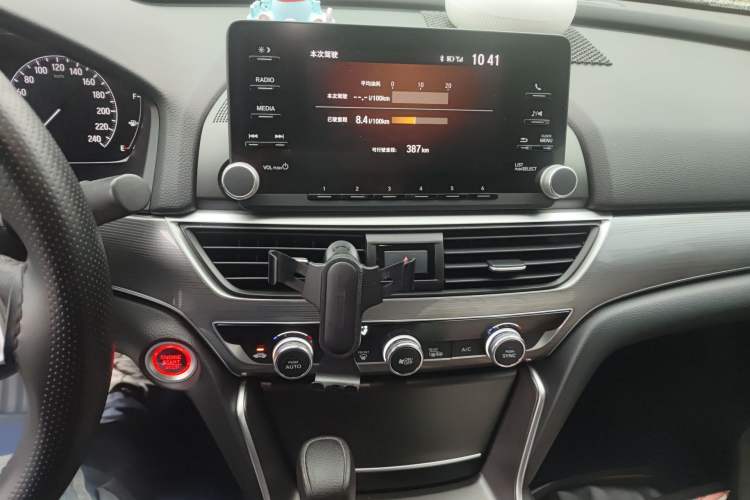 Used Honda Accord 2018 260TURBO Luxury Edition China V Emission Standard Audio And AC Panel