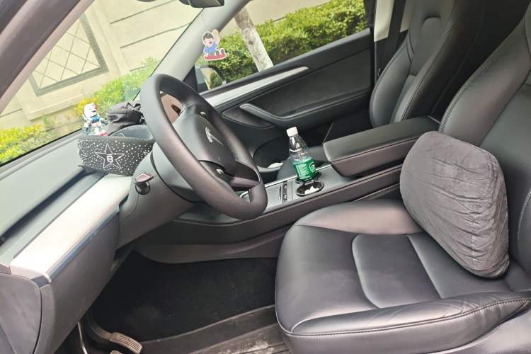 Used Tesla Model Y 2024 Long-Range All-Wheel-Drive Version