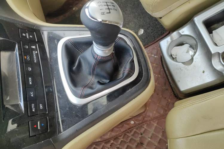 Used Haval H6 2013 1.5T Manual 4x4 Prestige Edition Gear Lever