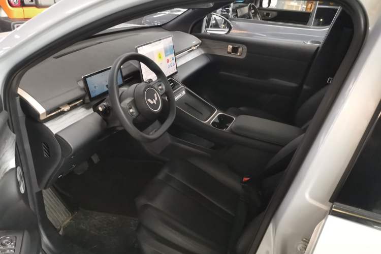 Used Wuling Xingguang S 2024 130 km Flagship Version Driver Seat