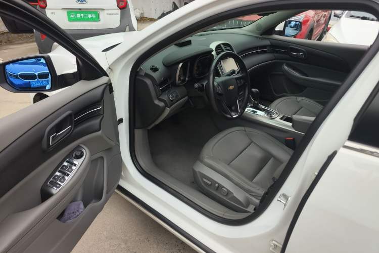 Used Chevrolet Malibu 2014 2.0L Automatic Luxury Edition Driver Seat