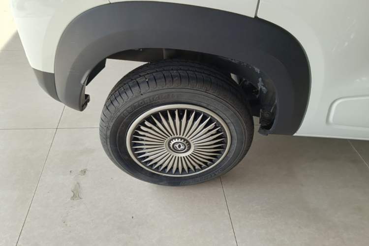 Used Dongfeng NAMMI BOX 2022 Chasing Wind Edition 331 km Standard Model Right Rear Wheel Hub