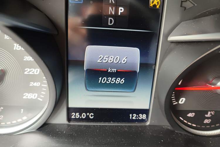 Used Mercedes-Benz GLC 2017 GLC 260 4MATIC Luxury Model