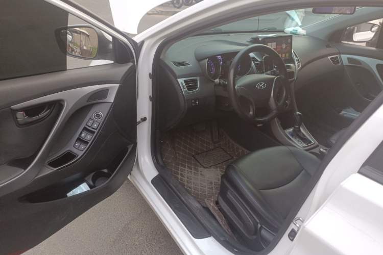 Used Hyundai Elantra (5th Generation / Langdong) 2015 1.6L Automatic Fashion Model Driver Seat