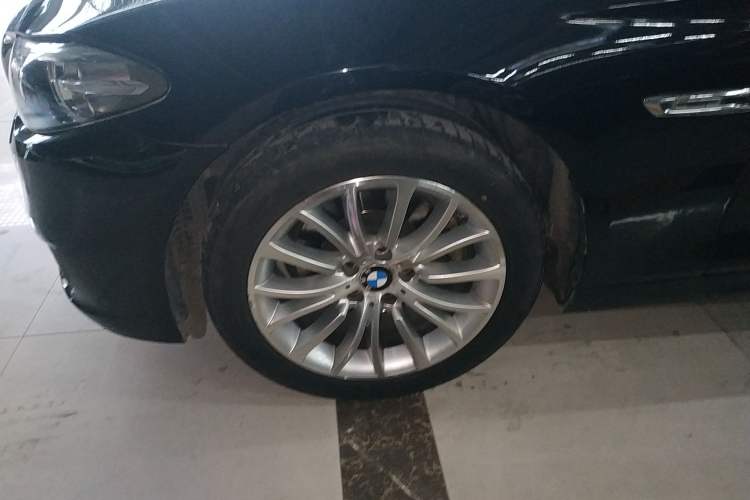 Used BMW 5 Series 2014 525Li Luxury Design Package
