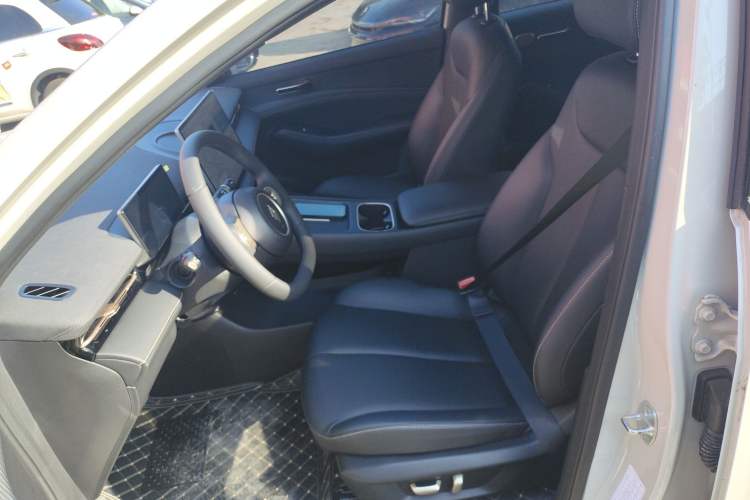 Used Baojun Yunhai 2024 600km Pure Electric Version
