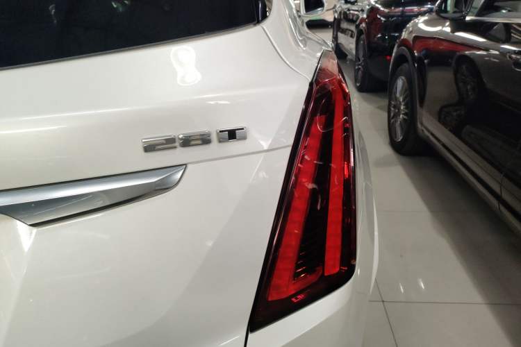 Used Cadillac XT5 2020 Revised Version 28T Luxury Edition Exterior 6