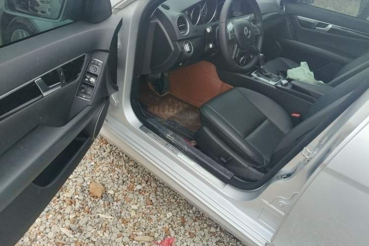 Used Mercedes-Benz C-Class 2013 C 180 Classic Grand Edition
