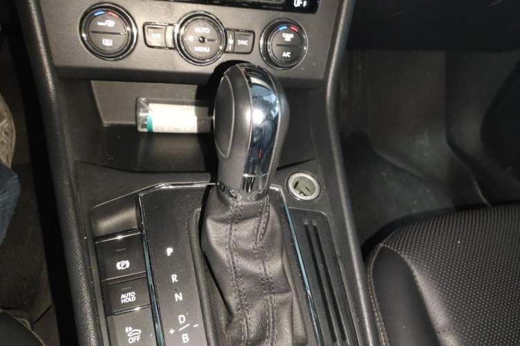 Used Volkswagen Lavida Pure Electric 2019 Enjoyment Edition Gear Lever