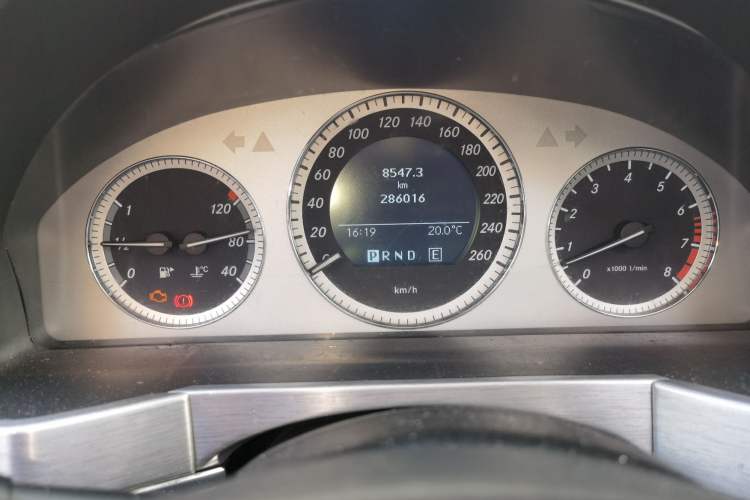 Used Mercedes-Benz GLK-Class 2011 GLK 300 4MATIC Fashion Model