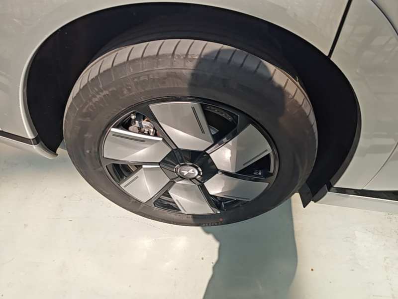 Used XPeng X9 2024 702 Ultra-Long Range Max — 26