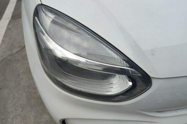 Used Roewe Clever 2021 302 km New Four-Seater Super-Efficient Version