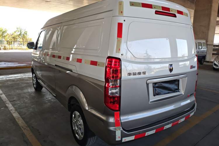 Used Jinbei New Hiace S 2023 1.5L Wealth Edition Van 2/5-Seater Non-Air-Conditioned Version SWC15M
