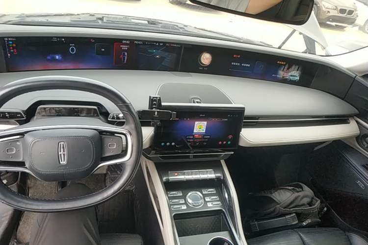 Used Lincoln Nautilus 2023 2.0T Four-Wheel Drive Zunrui Version Center Console