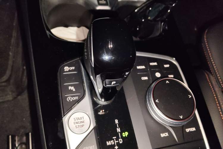 Used BMW 2 Series 2023 225i Four-Door Coupe M Sport Package Gear Lever