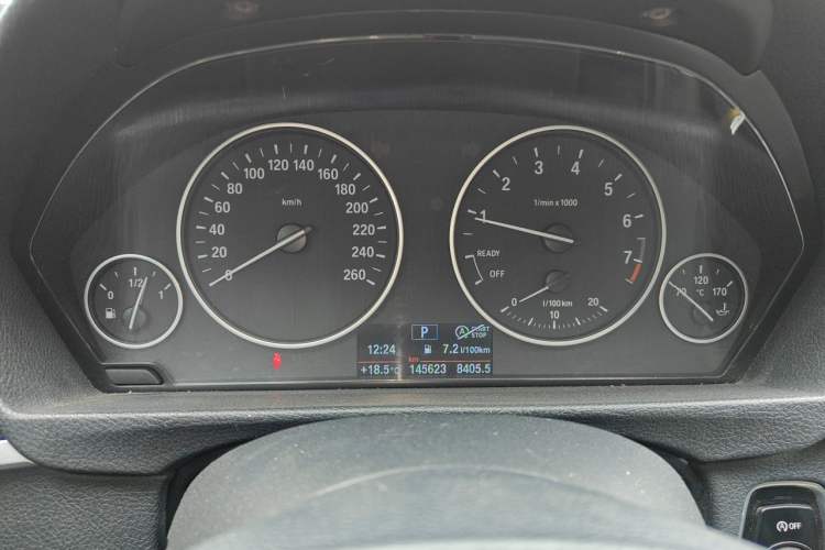 Used BMW 3 Series 2017 318i Fashion Model
