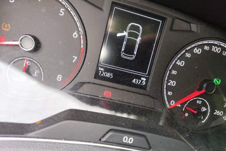 Used Volkswagen T-ROC 2018 230TSI DSG Two-Wheel Drive Advanced Version China V Standard
