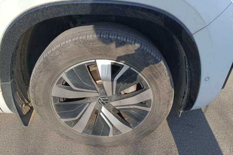 Used Volkswagen Tayron GTE Plug-in Hybrid 2020 1.4T Luxury Model Right Front Wheel Hub