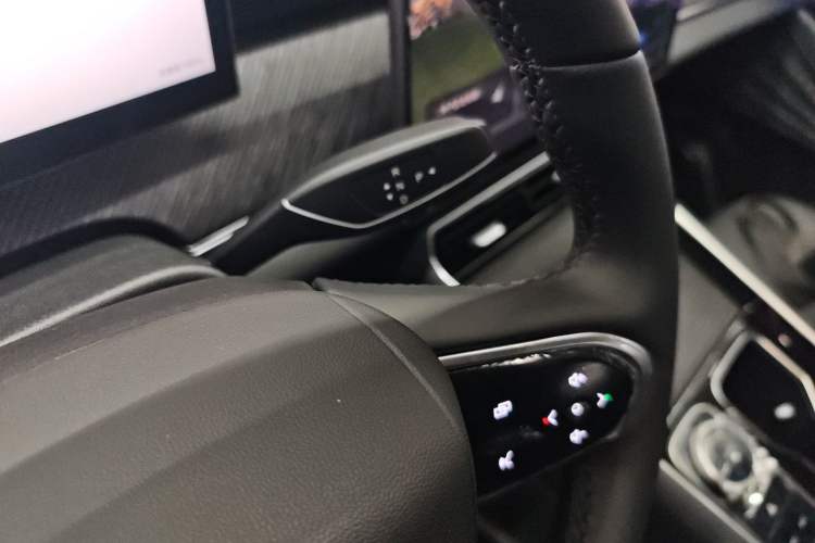 Used Chery Fengyun T9 2025 120 Long-Range Luxury Version 5-Seater with Ternary Lithium Battery
