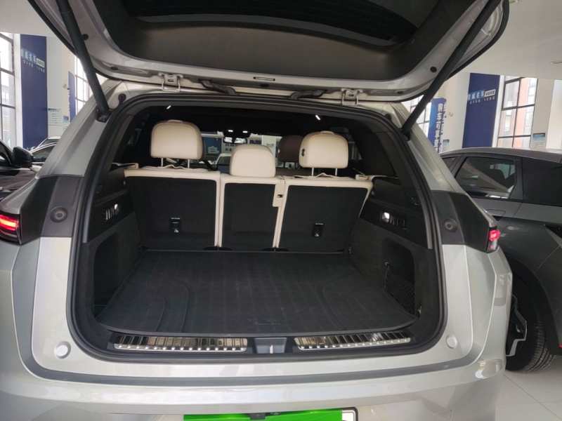 Used Li Auto L7 2023 Pro Model — 18
