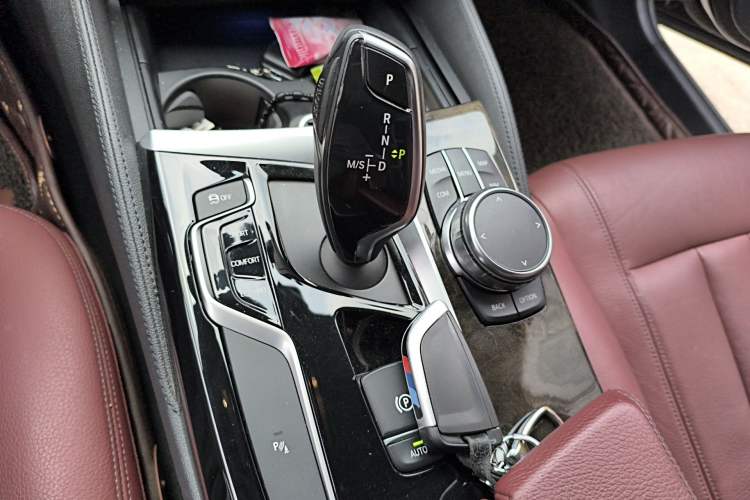 Used BMW 5 Series 2018 Restyled 530Li Leading Edition M Sport Package Gear Lever