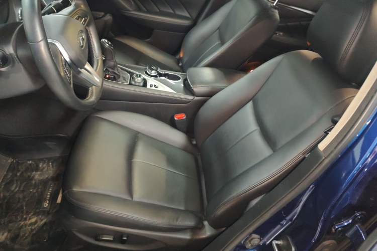 Used Infiniti Q50L 2018 2.0T Comfort Edition China VI Standard