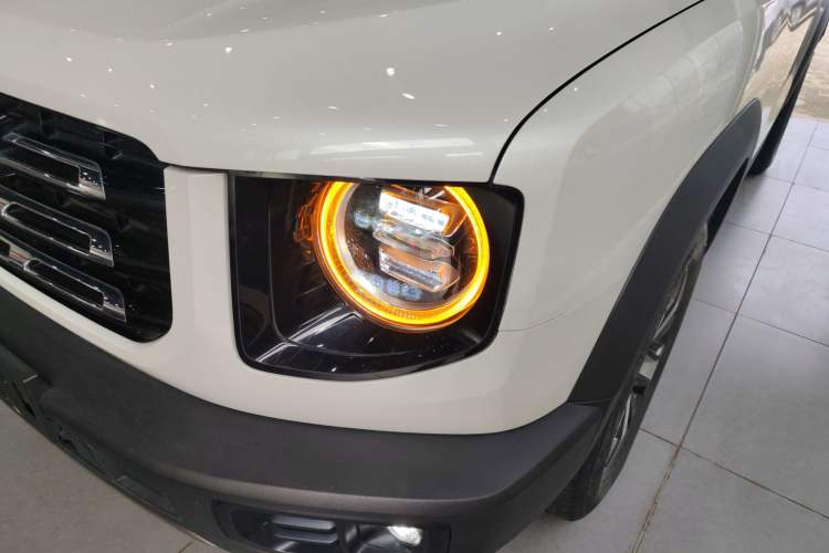 Used Haval DARGO 2021 1.5T DCT Two-Wheel Drive Labrador Edition Left Front Headlight