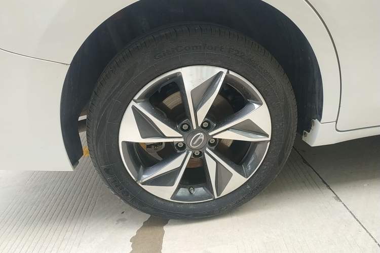 Used GAC Trumpchi M6 2023 PRO 270T DCT Luxury Edition Right Rear Wheel Hub