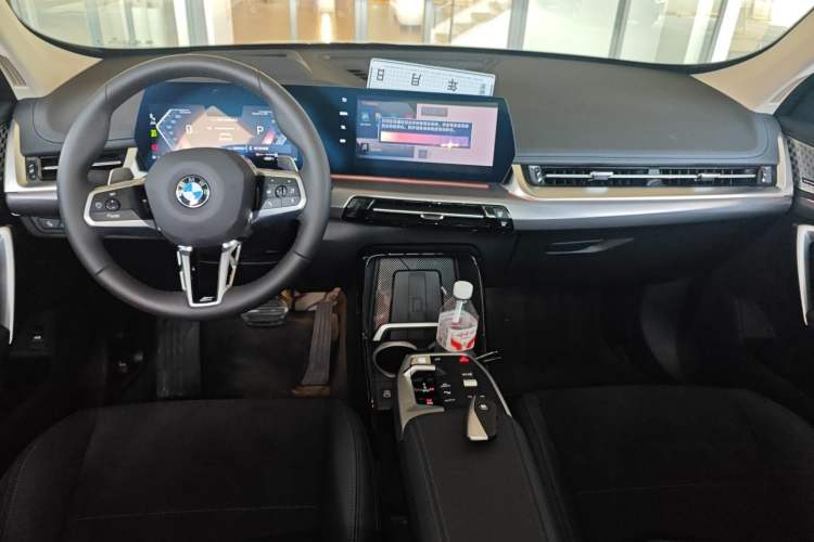 Used BMW X1 2024 xDrive25Li M Sport Package Center Console