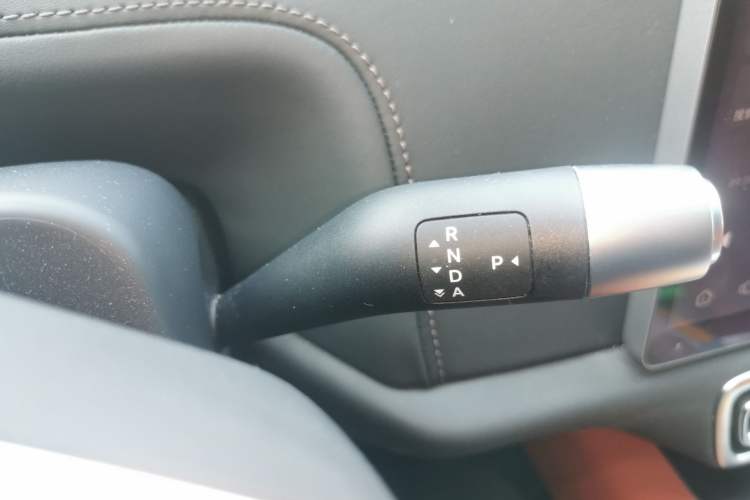 Used Li Auto L8 2023 Air model
