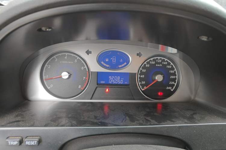 Used Geely Auto Classic Emgrand 2012 Sedan 1.5L Manual Standard Model
