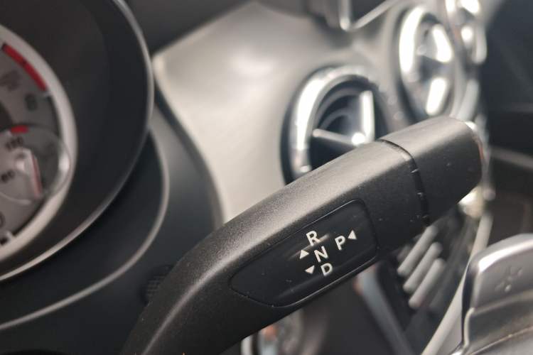 Used Mercedes-Benz CLA 2016 CLA 220 4MATIC Gear Lever