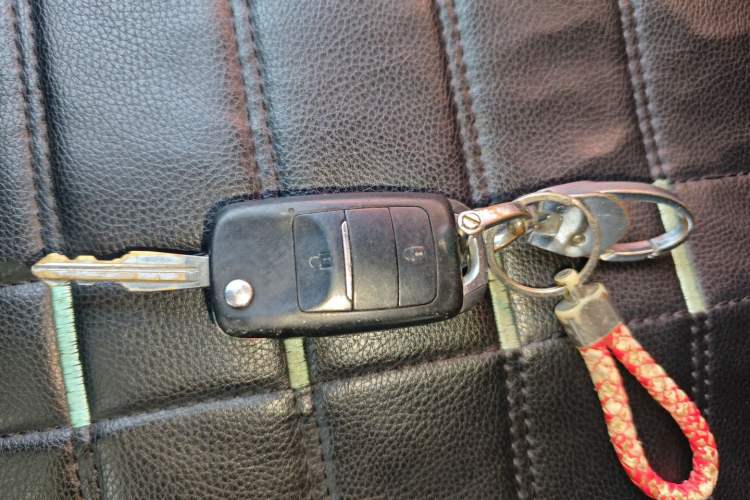 Used Changan Alsvin V3 2015 1.4L Manual Warm-Hearted Model China V Standard
