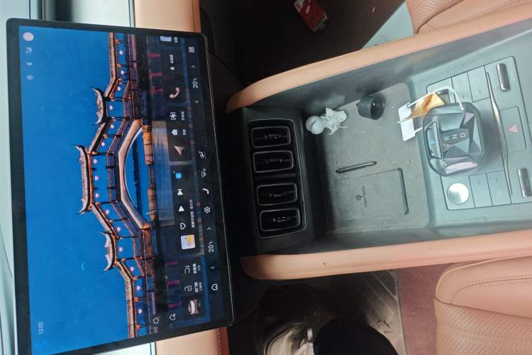 Used BYD Song L EV 2024 550km Beyond Edition Audio And AC Panel