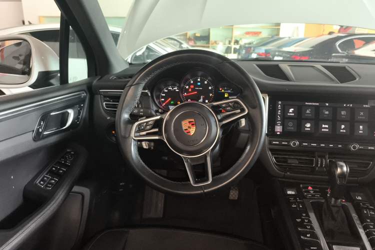 Used Porsche Macan 2018 Macan 2.0T