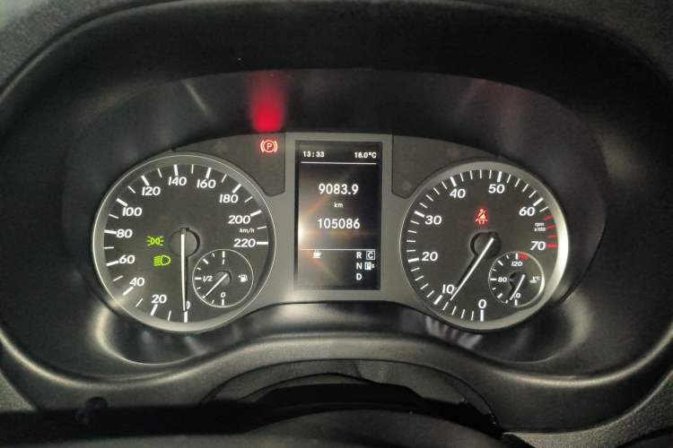 Used Mercedes-Benz Vito 2016 2.0T Elite Edition Instrument Cluster